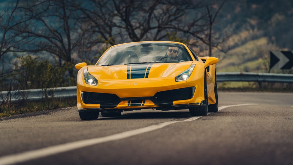 F488 Ferrari 488 Pista Spider Interior Layout & Technology | Top Gear