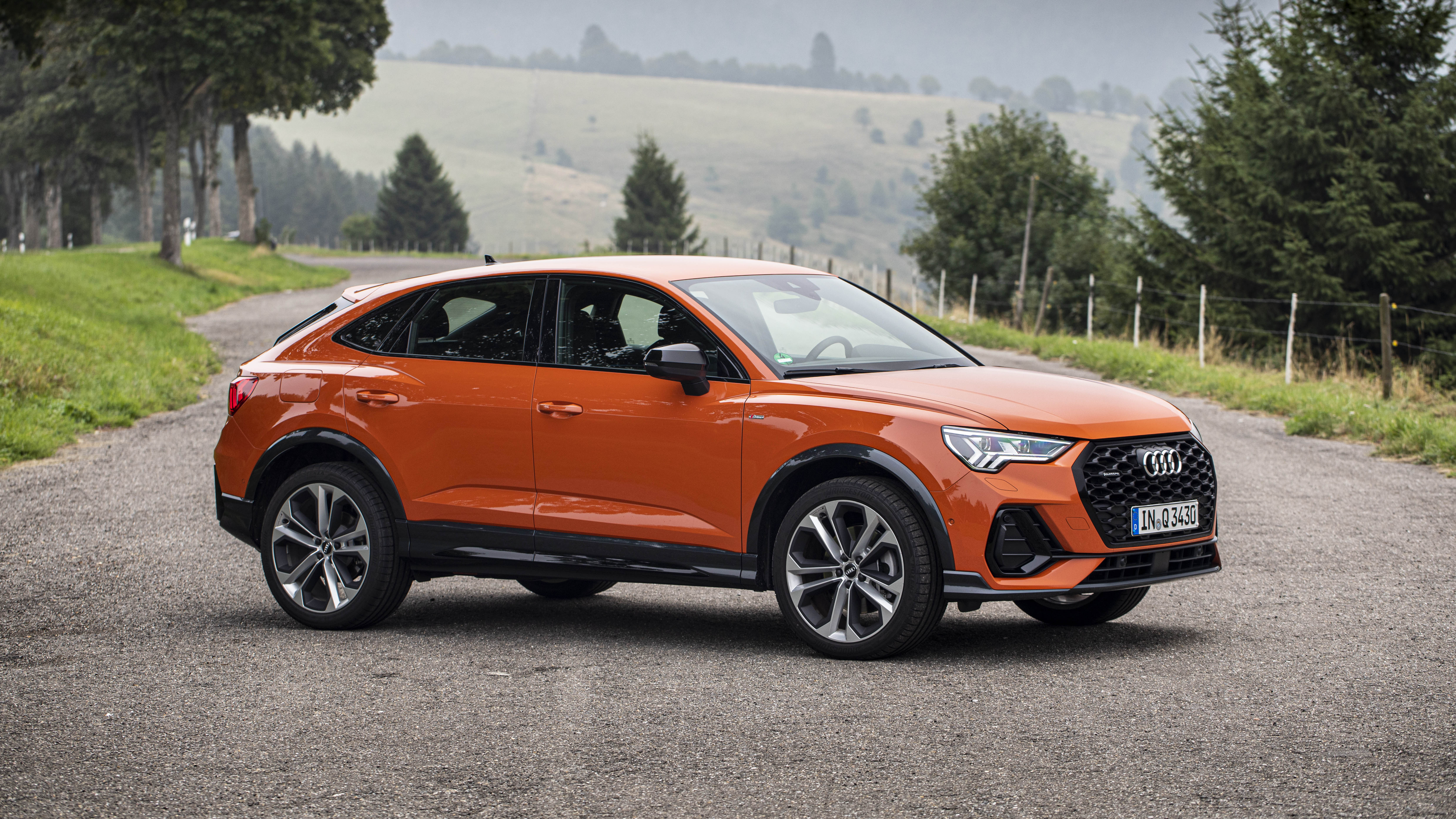 Audi q3 sportback. Audi q3 Sportback 2020. Ауди q3 Sportback 2020. Audi q3 Sportback 2021. Audi q3 Sportback 2019.