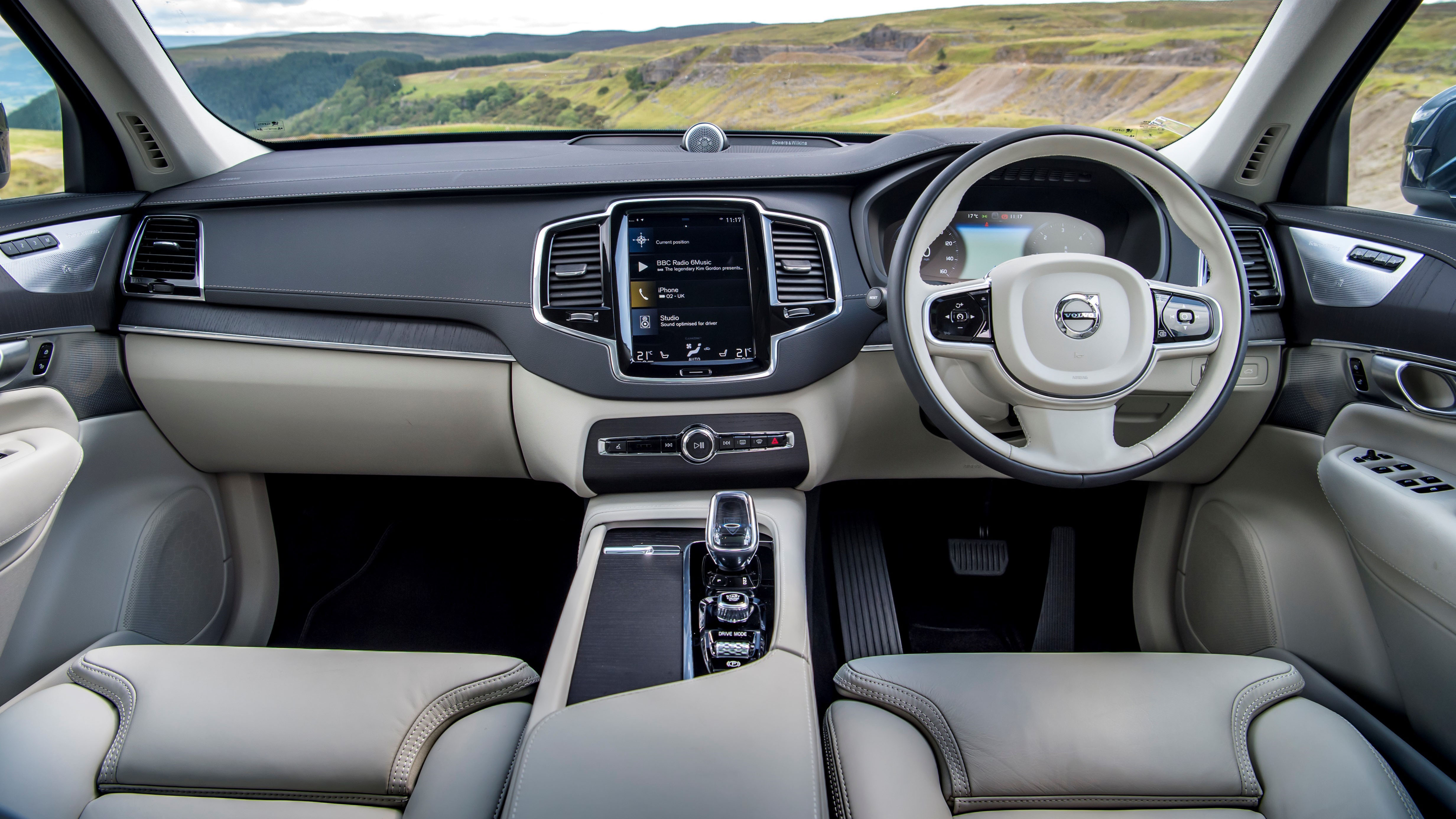 Volvo XC90 Interior Layout & Technology Top Gear