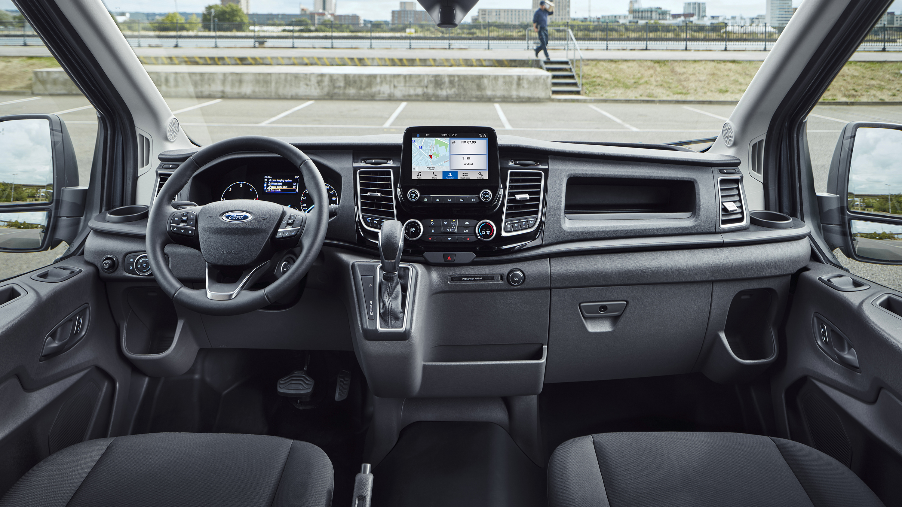 2018_ford_transit_15.jpg