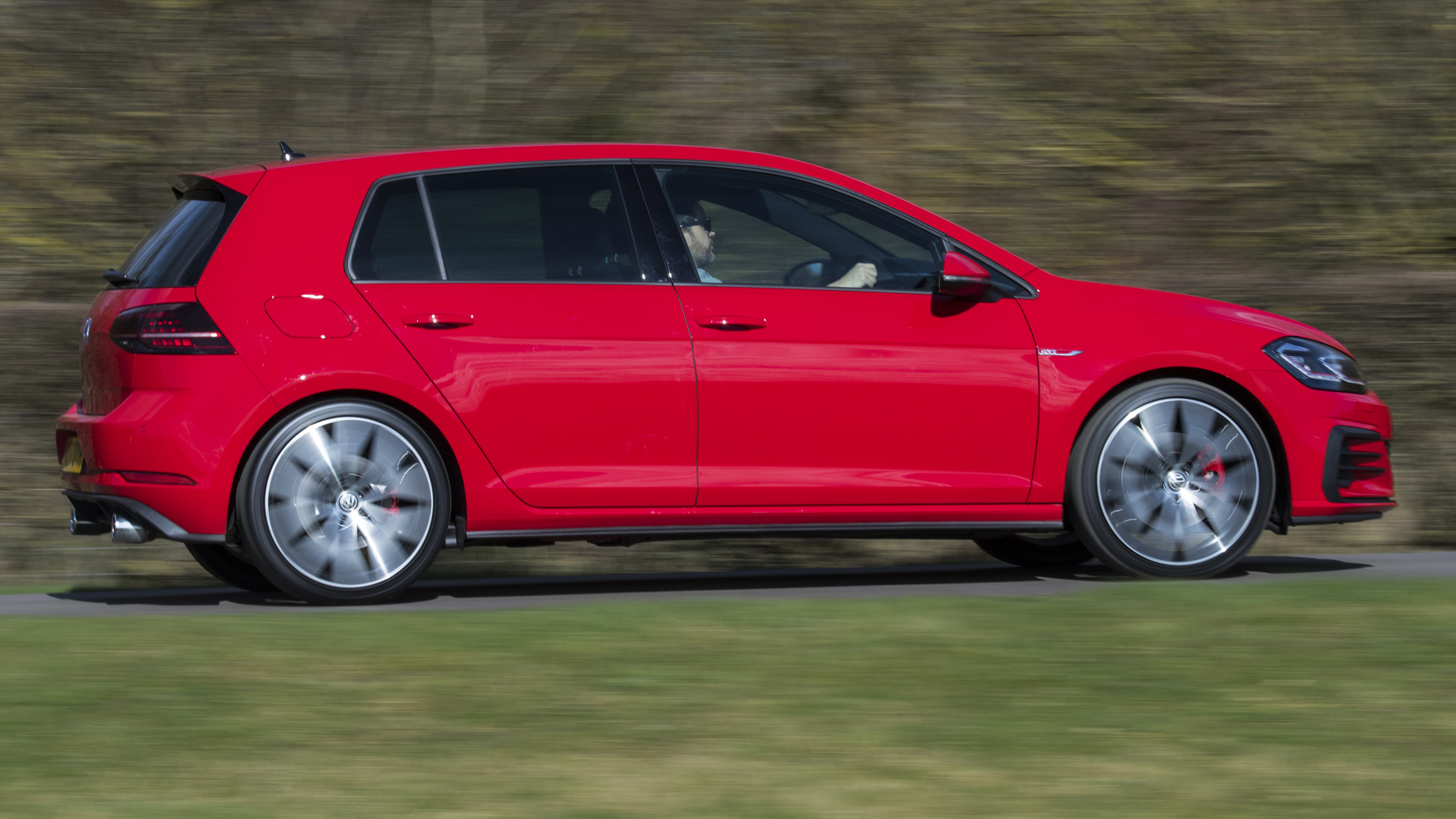 images_original_14835-golfgti5drhatch-tornadored.jpg