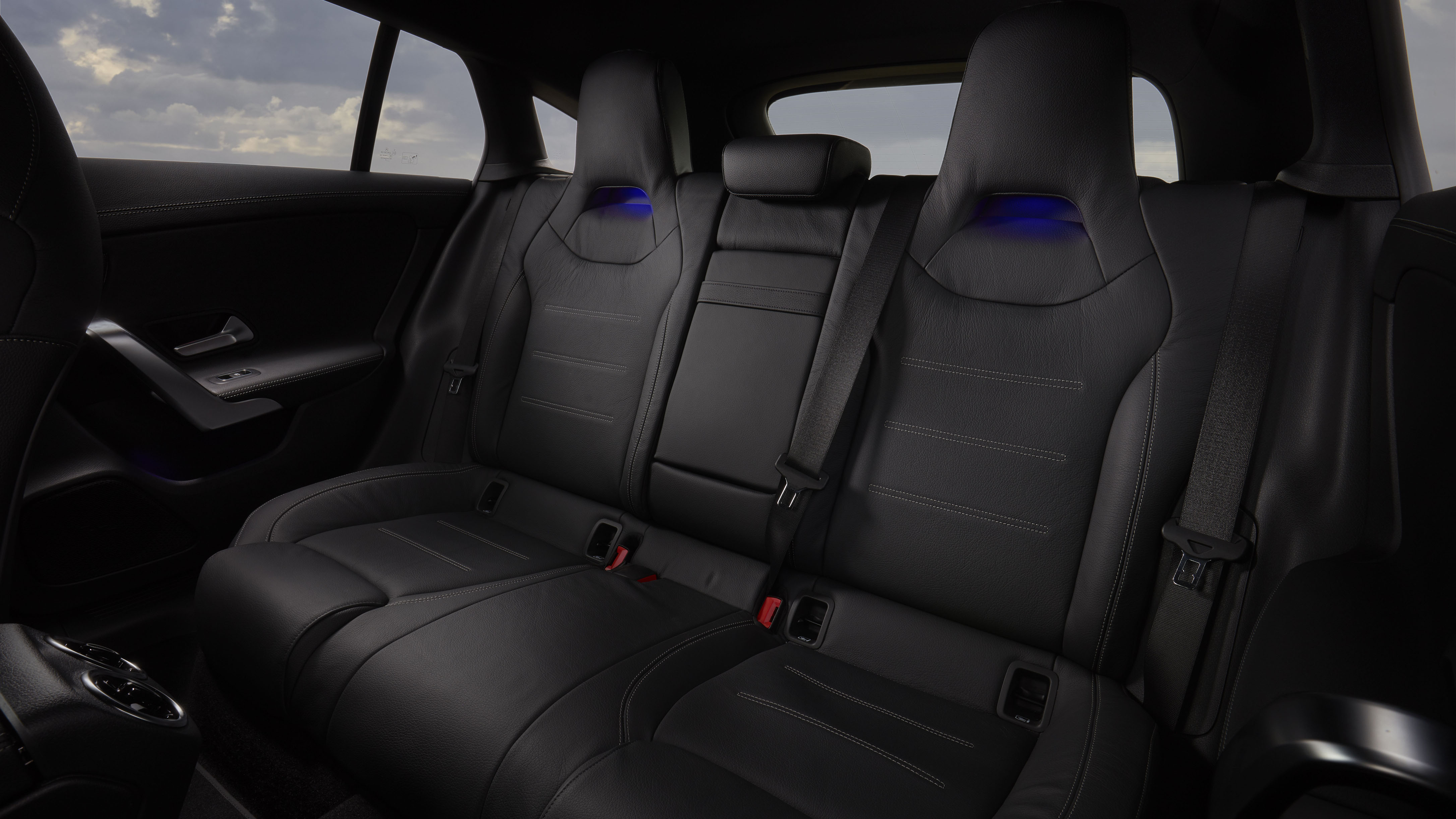 large-34470-clashootingbrake.jpg