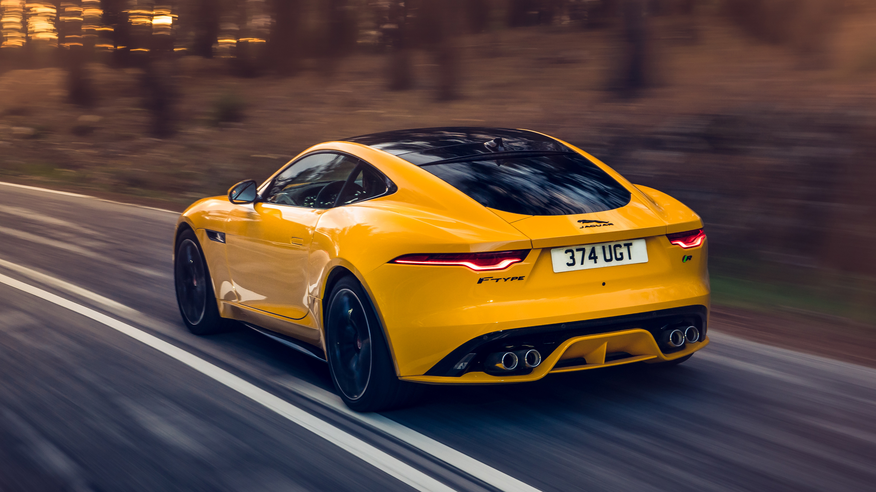 Test Drive of the 2022 Jaguar F-Type in British Racing Green