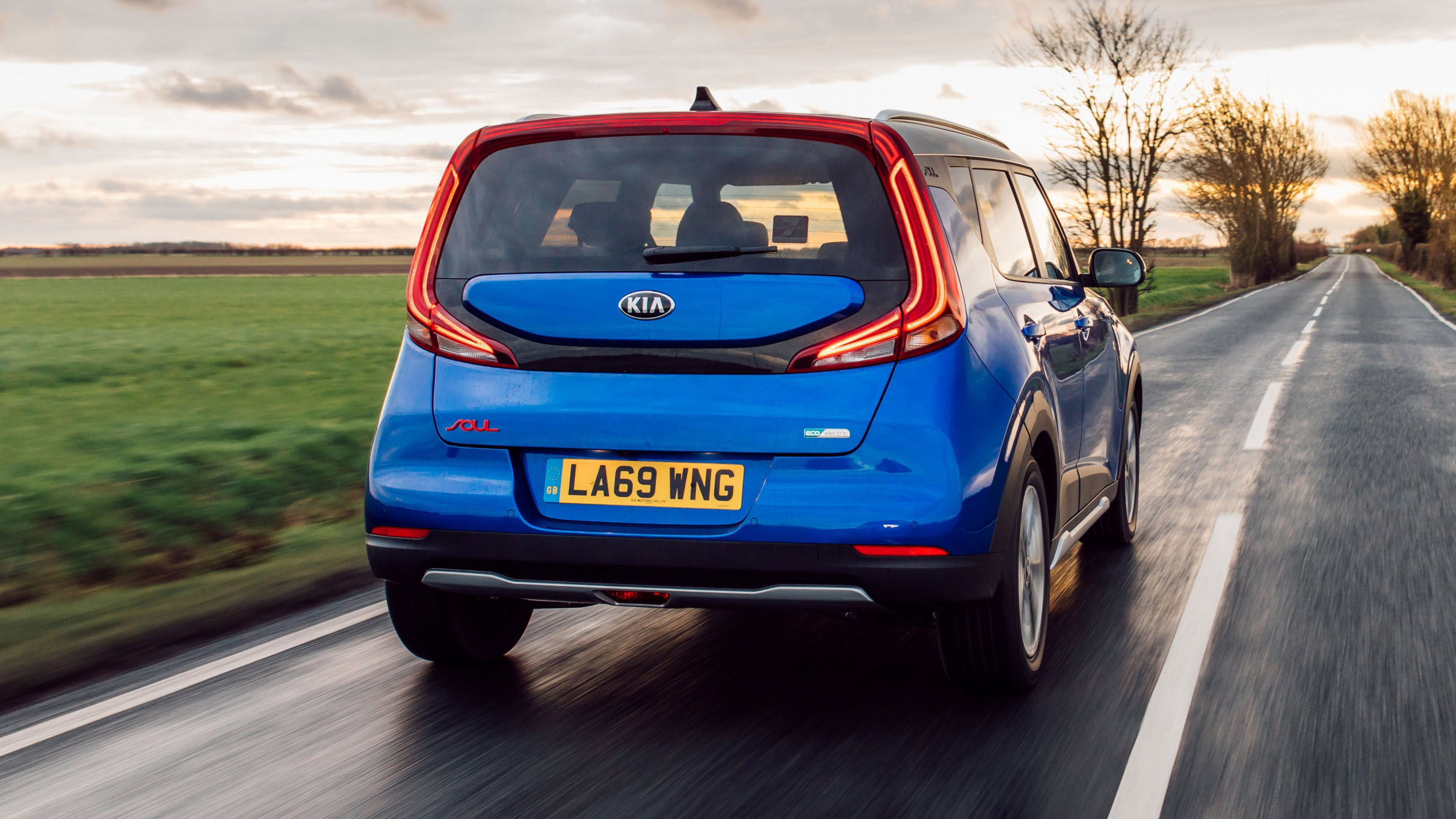 medium-14220-all-newkiasoulev.jpg
