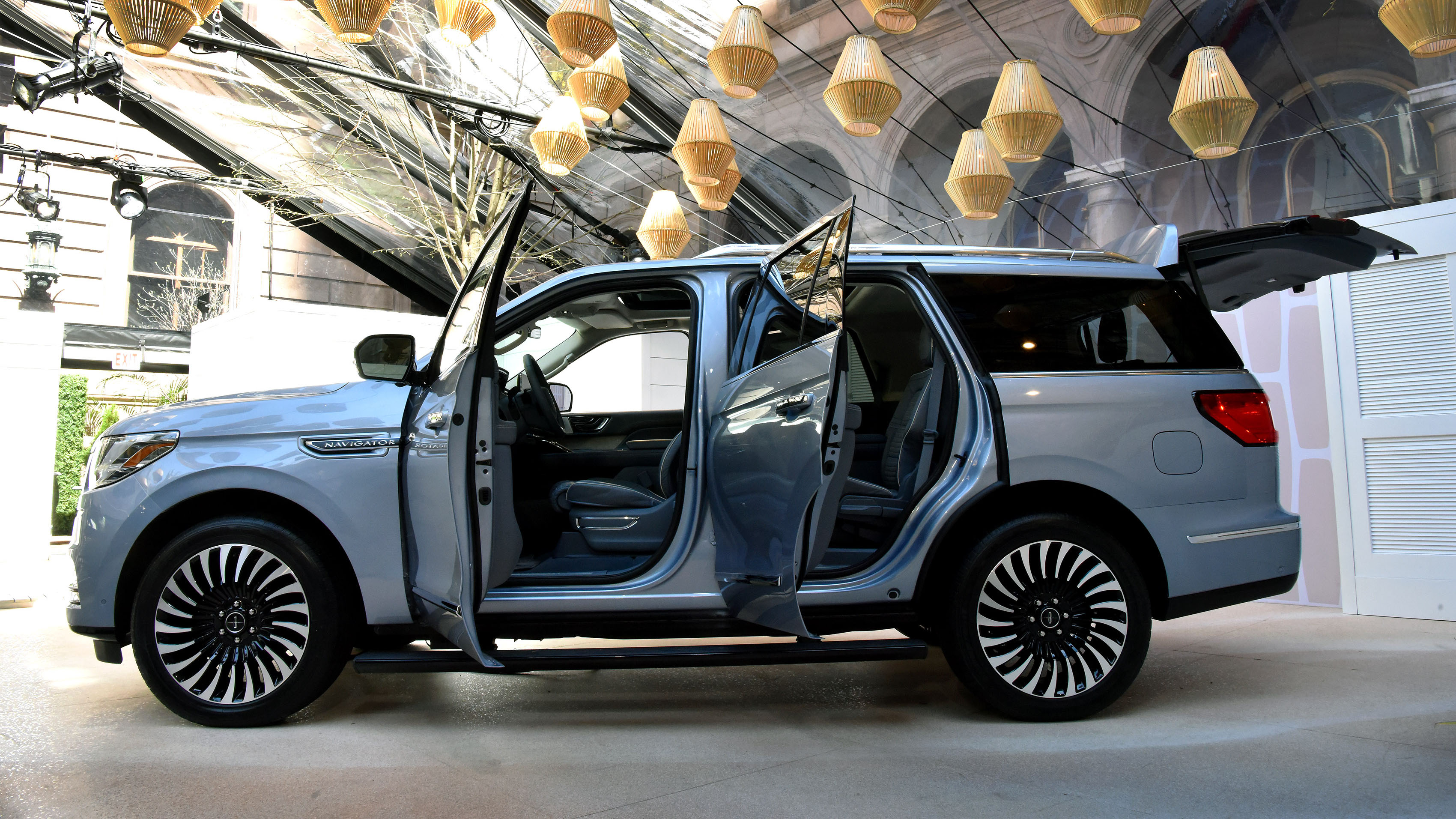 Lincoln Navigator Review 2023