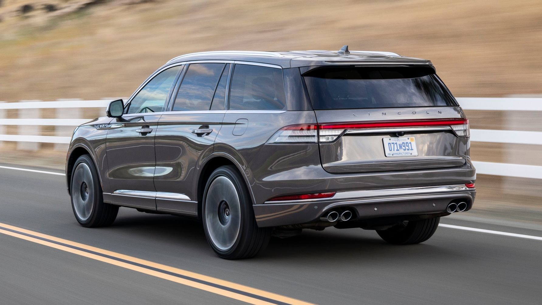 Lincoln Aviator Review 2025 | Top Gear