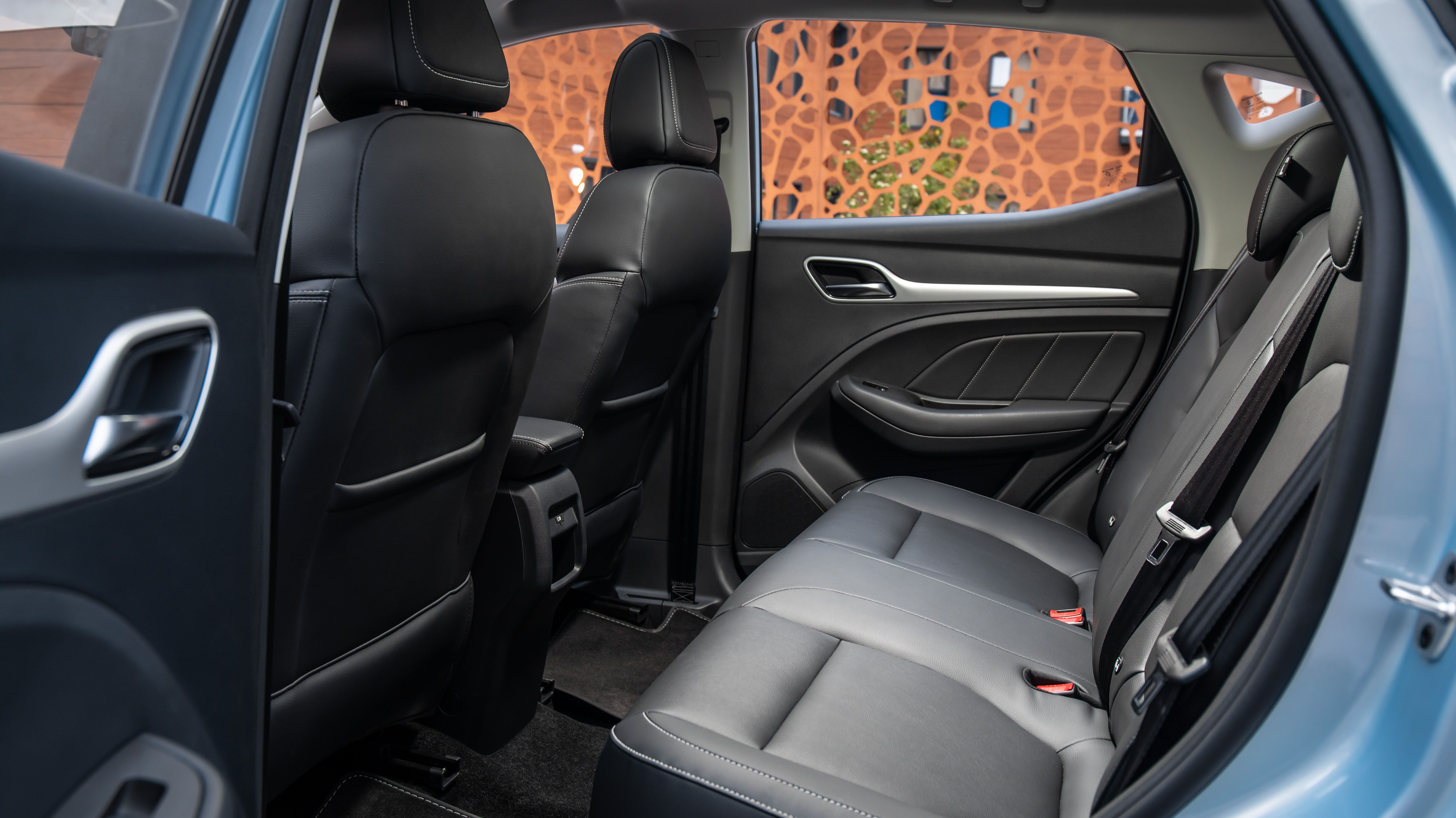 MG Motor UK ZS EV Interior Layout Technology Top Gear