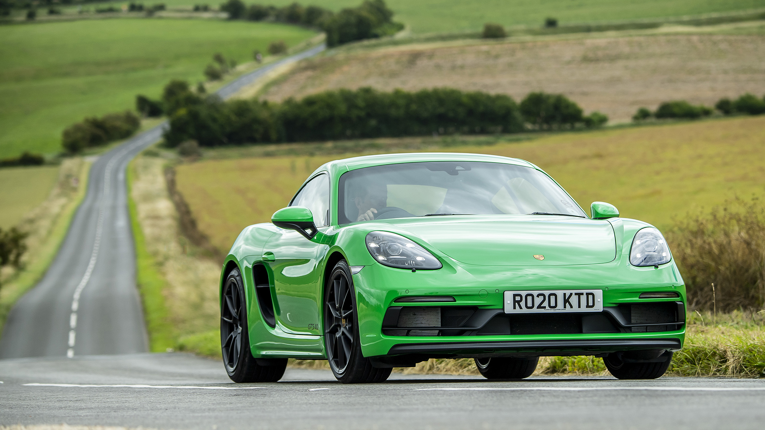 Porsche 718 Cayman Gts Interior Layout Technology Top Gear
