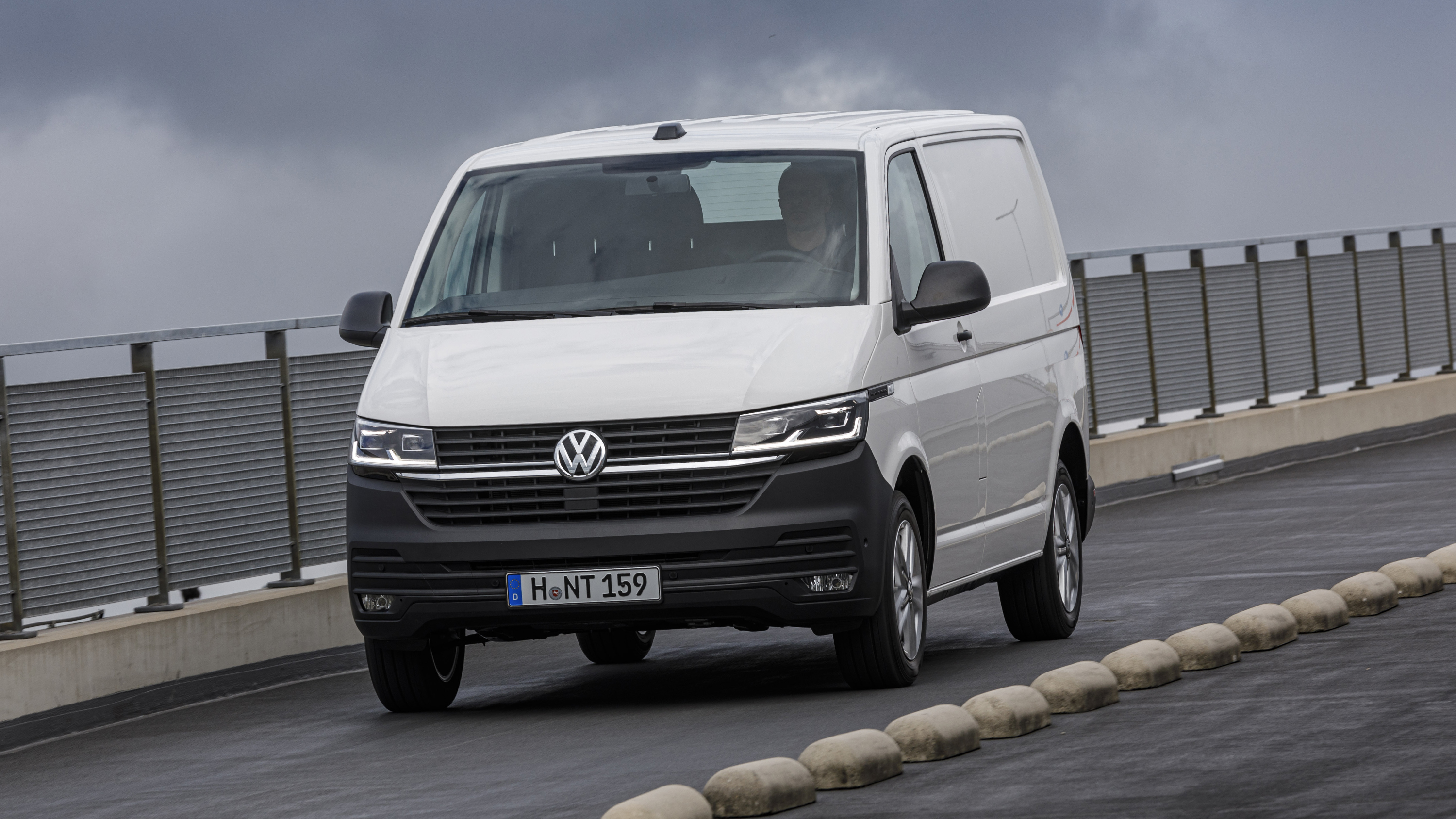 Volkswagen Transporter Driving, Engines Performance Top