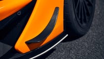 mclaren_620r_media_drives_07_4.jpg