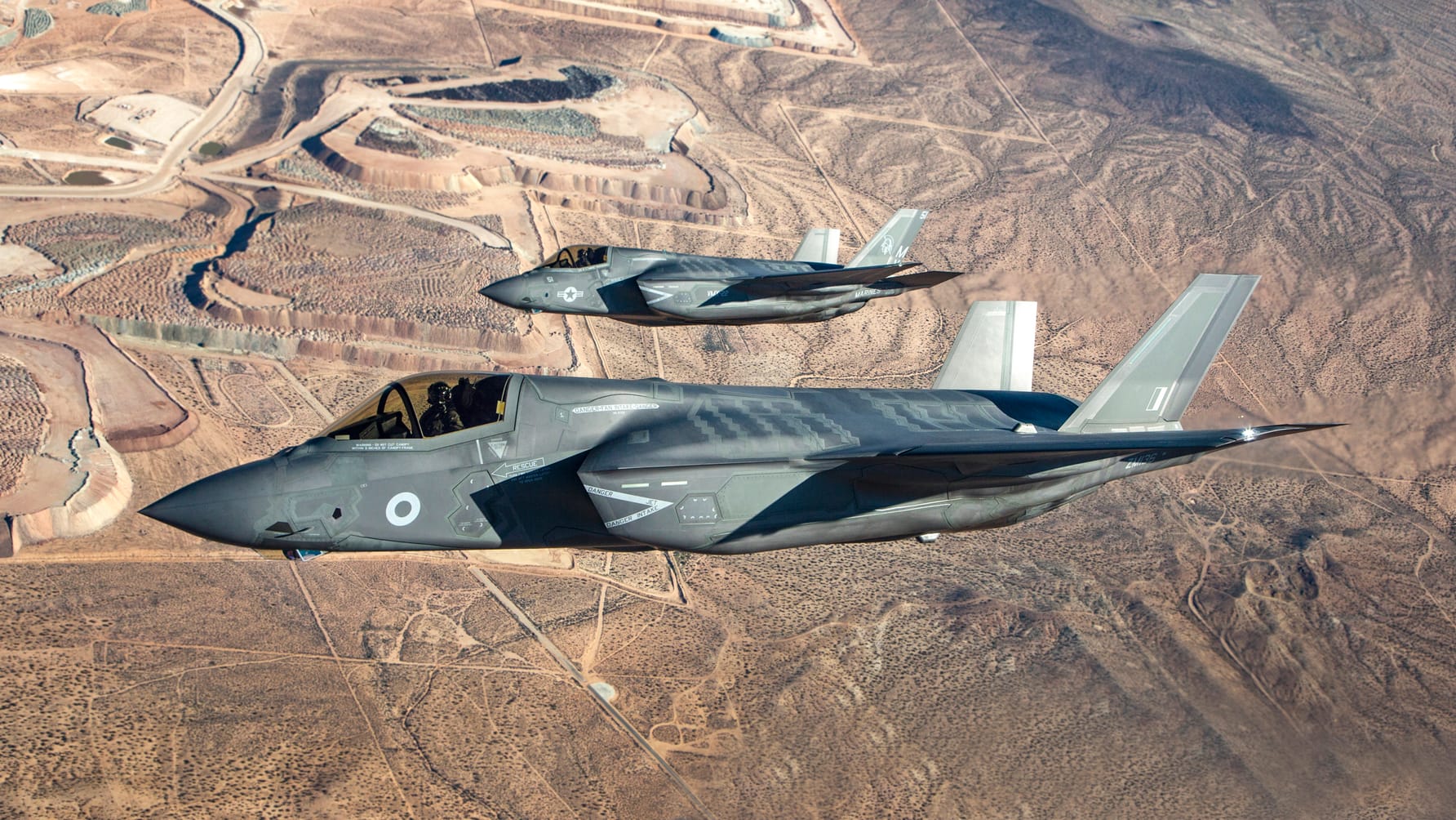 Lockheed Martin F-35 Lightning Driving, Engines & Performance | Top Gear