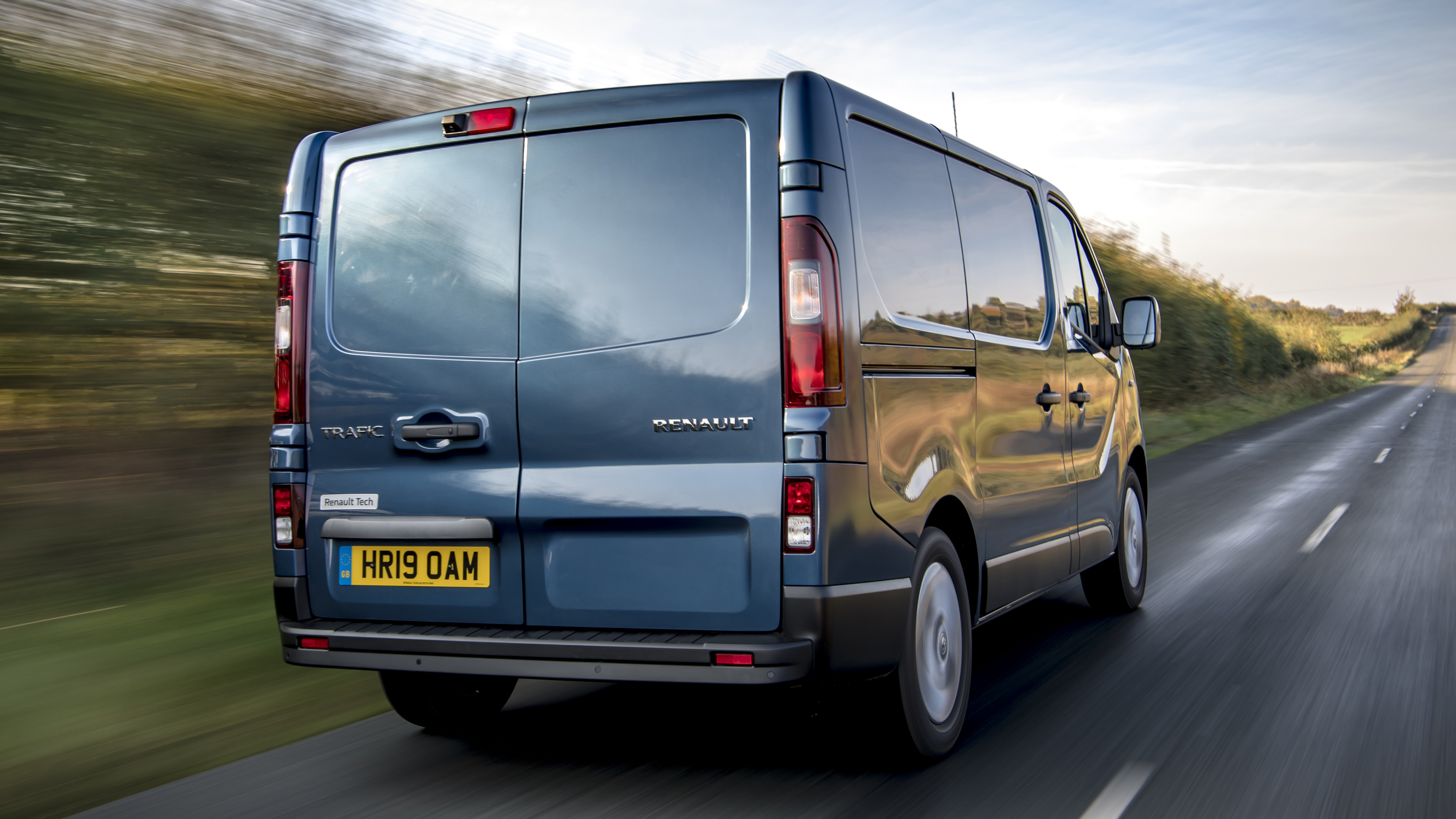 Renault Trafic Review