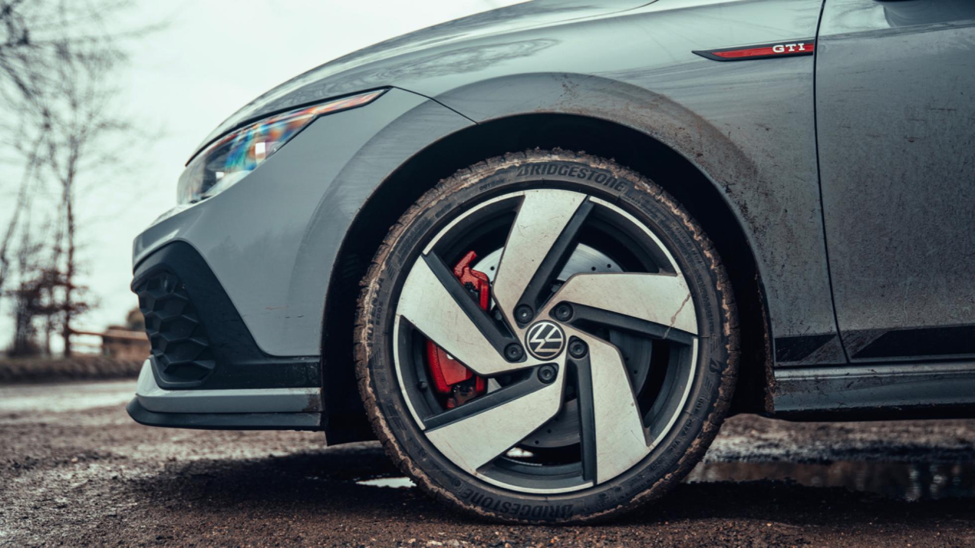 golf_gti_vs_civic_type_r-24.jpg