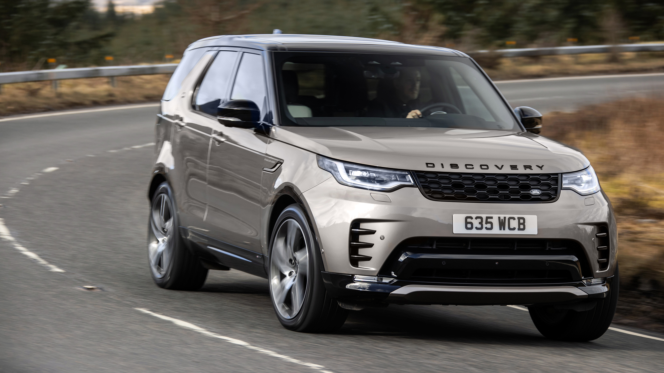 Land Rover Discovery Review 2024