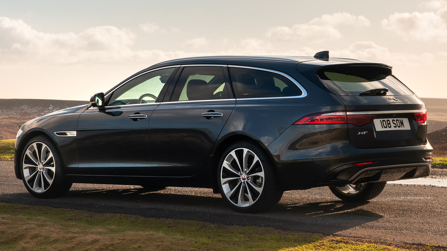 Jaguar xf store sportbrake hybrid