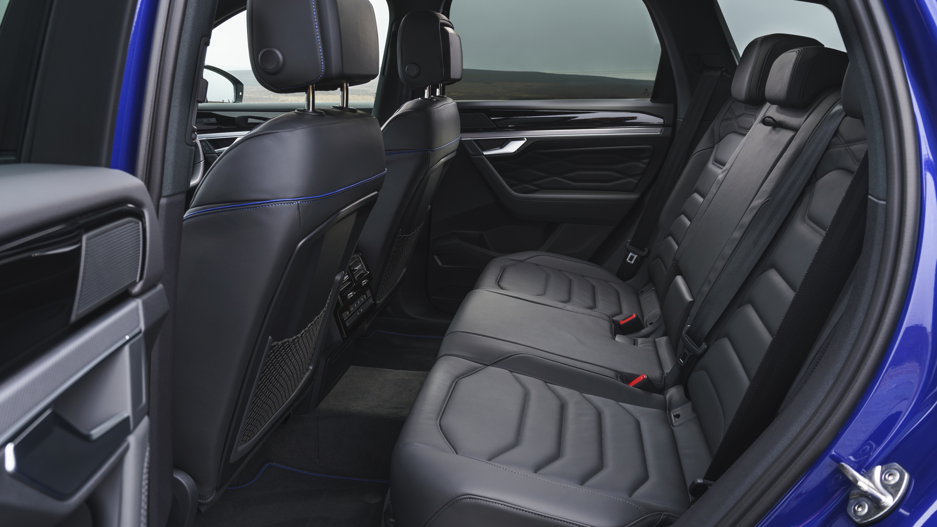 medium 29814 thetouaregrehybrid