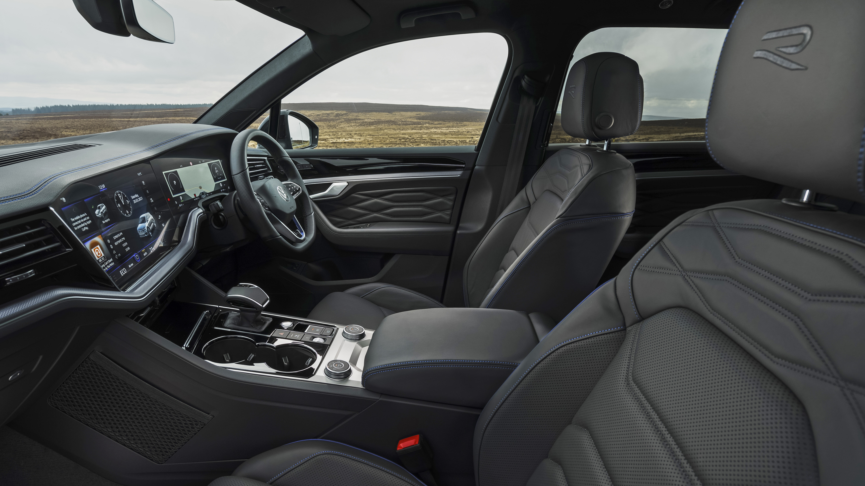 medium 29817 thetouaregrehybrid