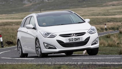 buyers_guide_-_hyundai_i40_tourer_2014_-_front_quarter.jpg