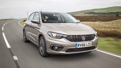2017 Fiat Tipo front quarter