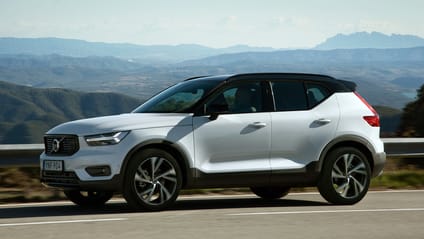 Volvo XC40 side