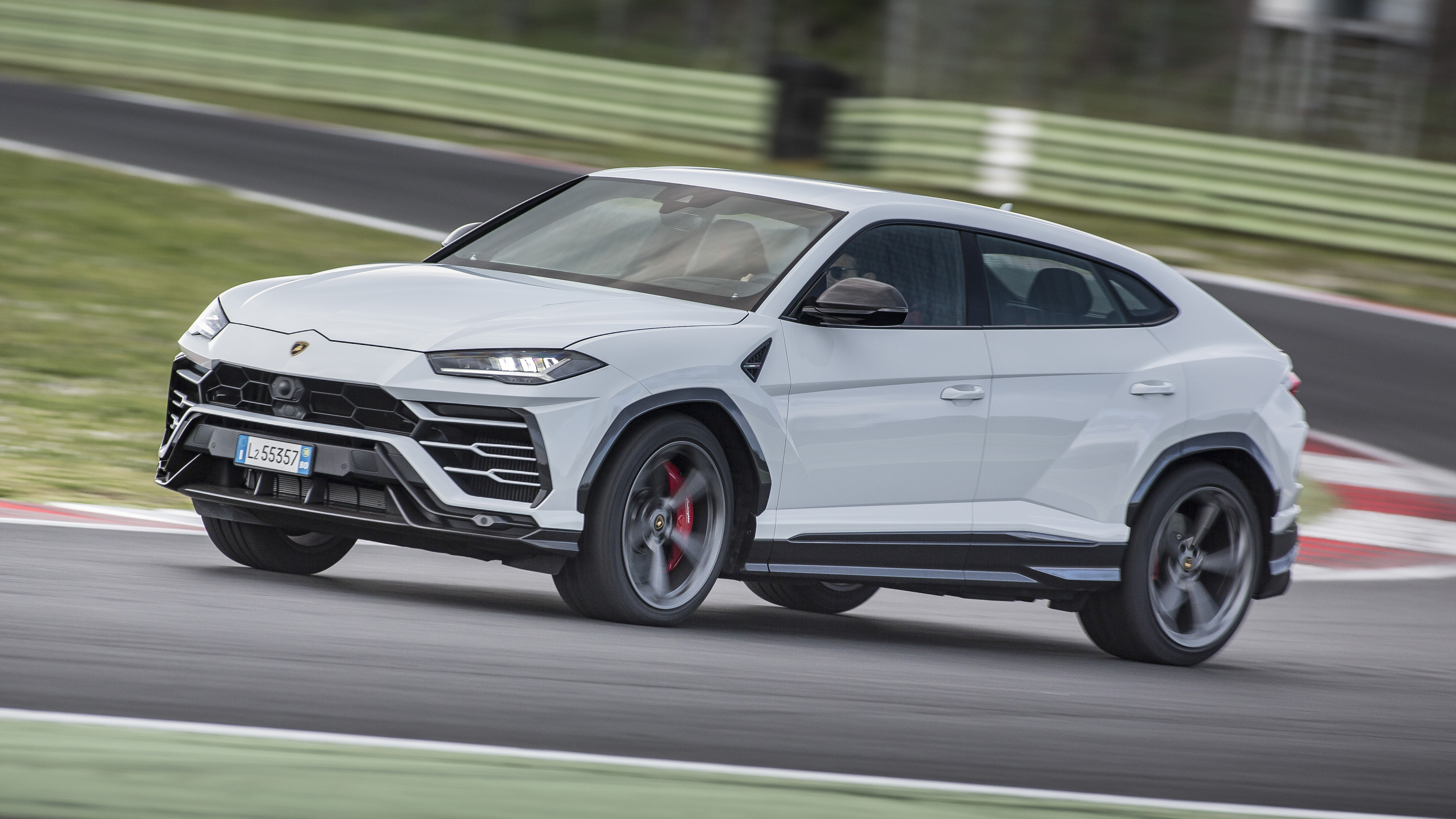 Lamborghini Urus Review 2021 Top Gear