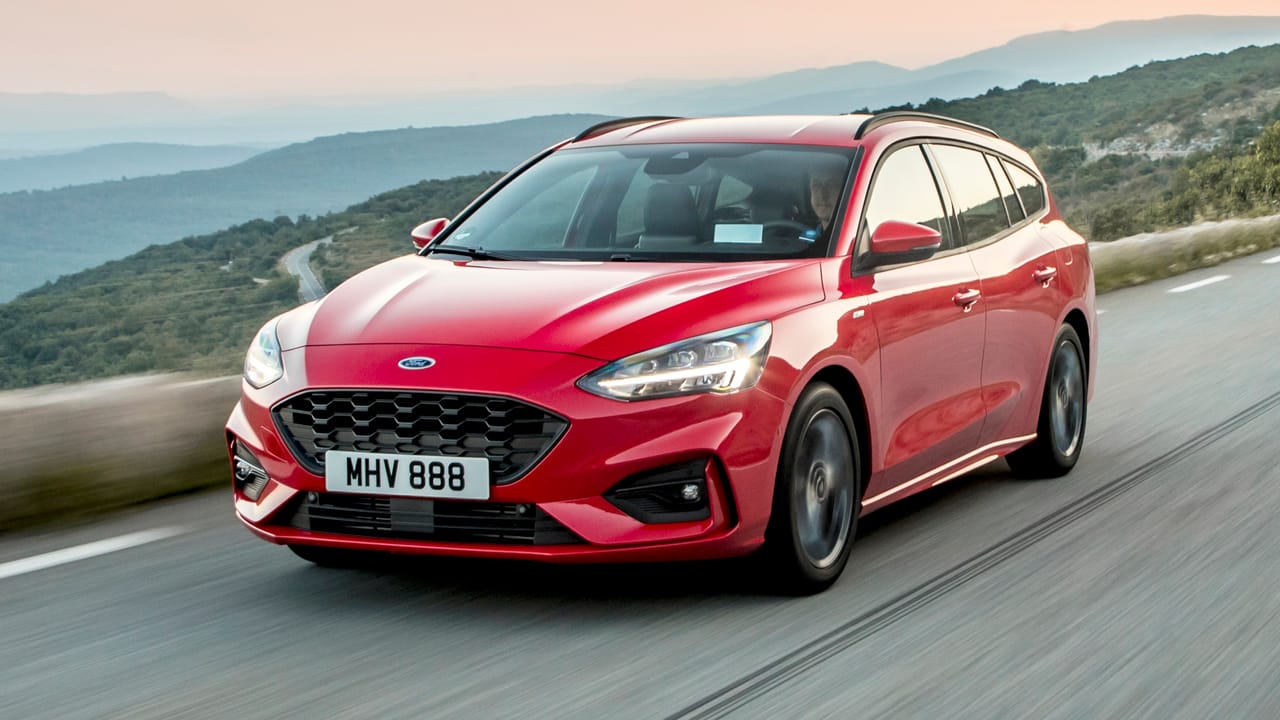 Ford Focus Review 2023 - the best family hatchback?