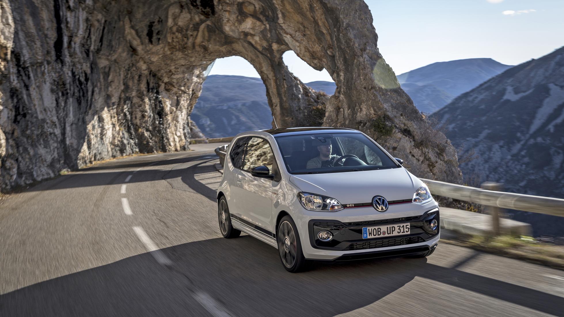 Volkswagen UP GTI  Small Car, Big Audio! 