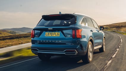 large-15717-kiasorento-4hev1.6t-gdi6-speedawd-mineralblue.jpg