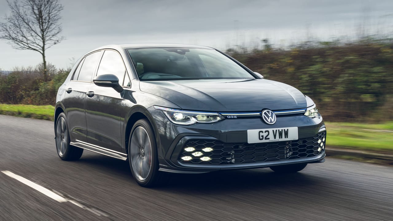 nicht door elkaar haspelen verkwistend Volkswagen Golf GTE Review 2023 | Top Gear