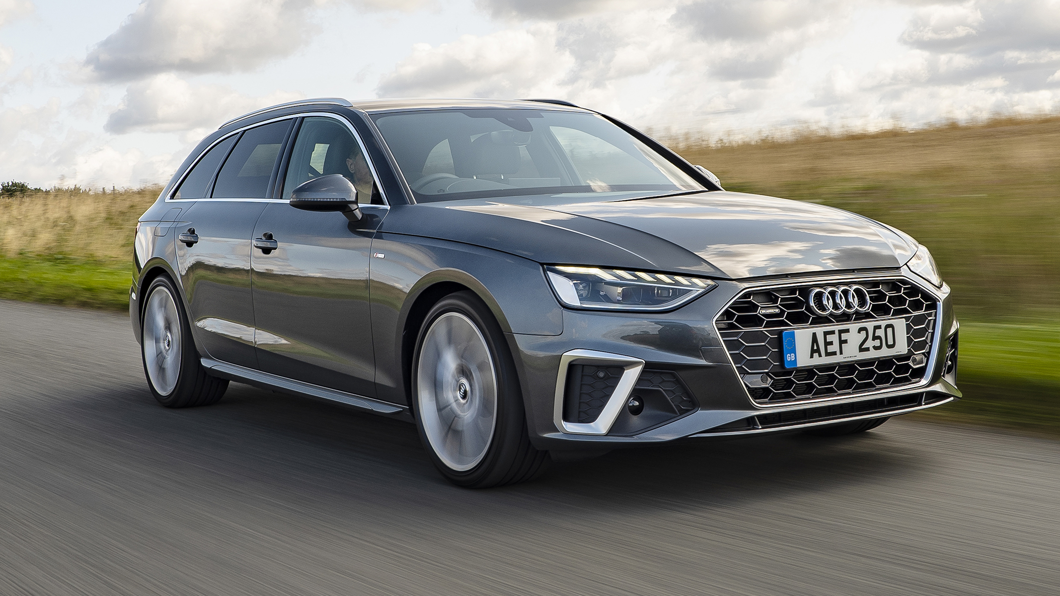 Notebook Ontwijken winnen Audi A4 Avant Review 2023 | Top Gear