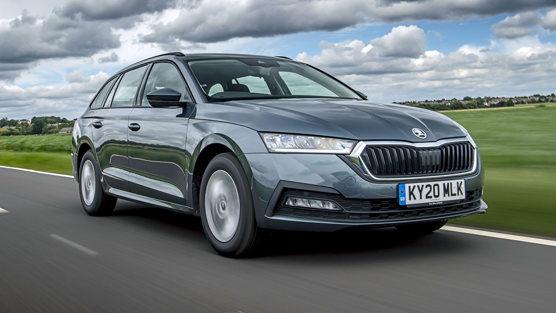 Skoda Octavia Estate Review 2024