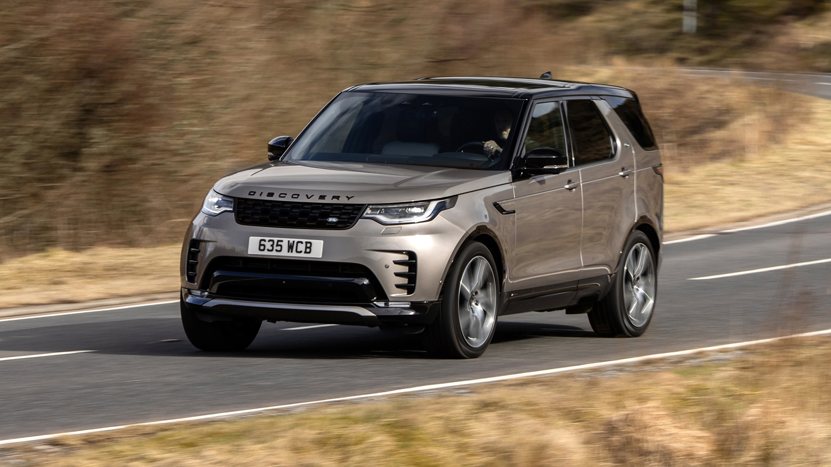 Video Review: The Land Rover Discovery Sport Is Meant to Get Muddy - The  New York Times