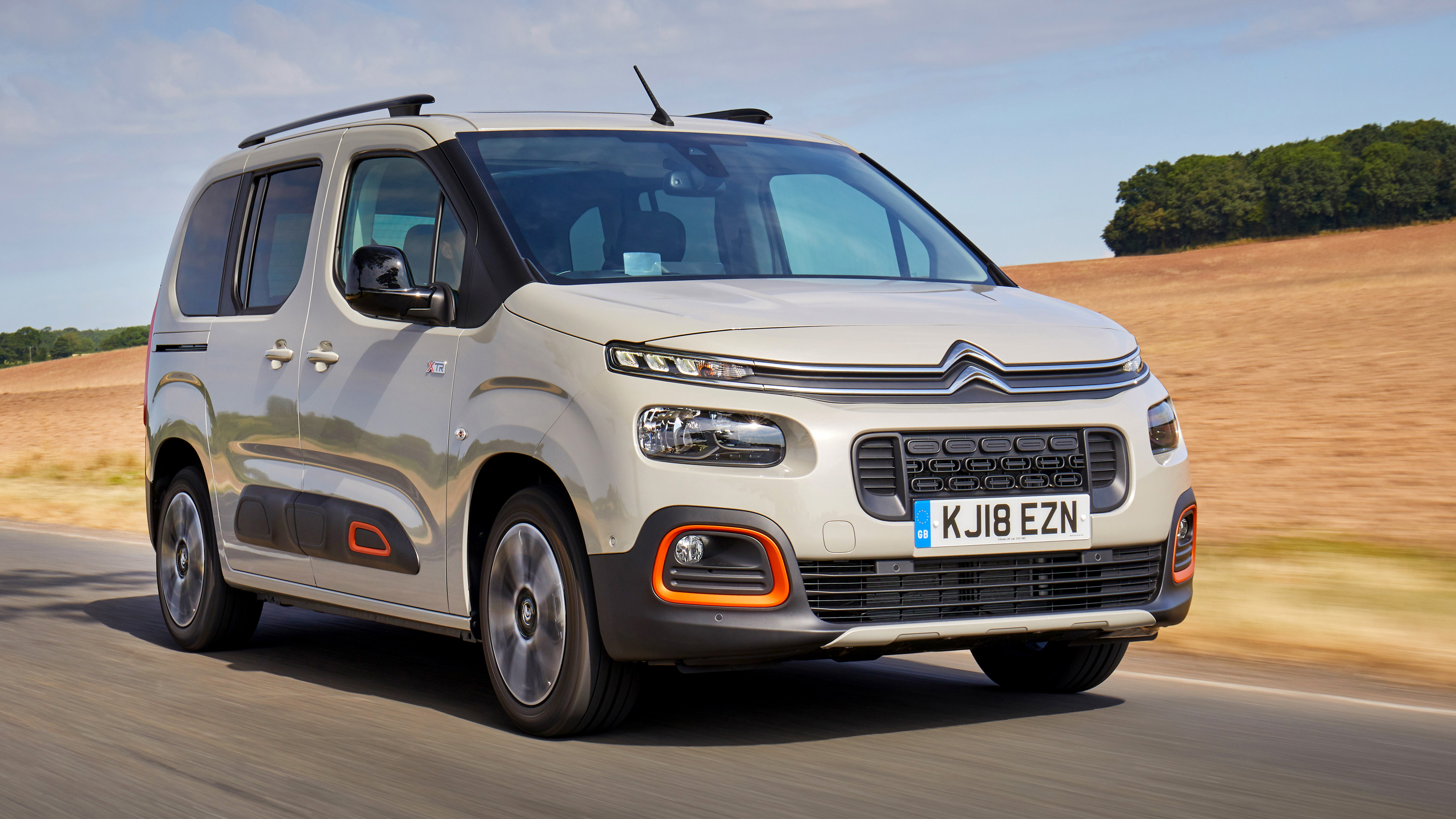 Citroen Berlingo Review 2022 | Top Gear