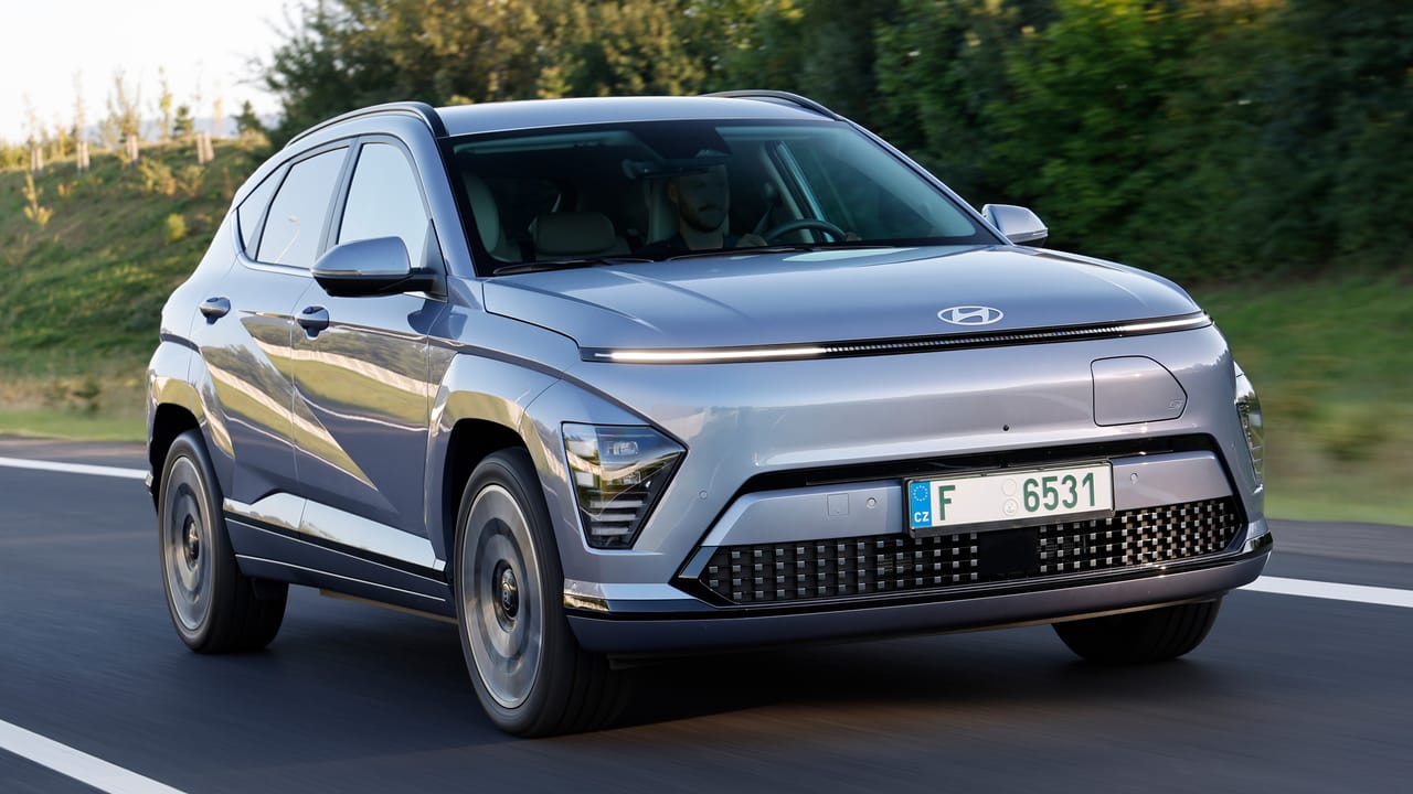Hyundai Kona Electric Interior Layout Technology Top Gear Hyundai Kona Electric Interior Layout Technology Top Gear