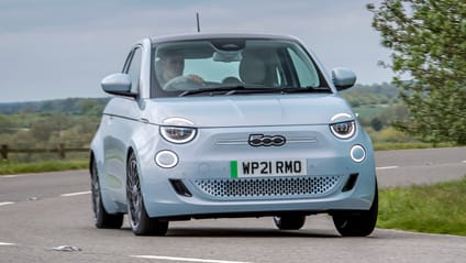 Fiat 500 electric front three-quarters