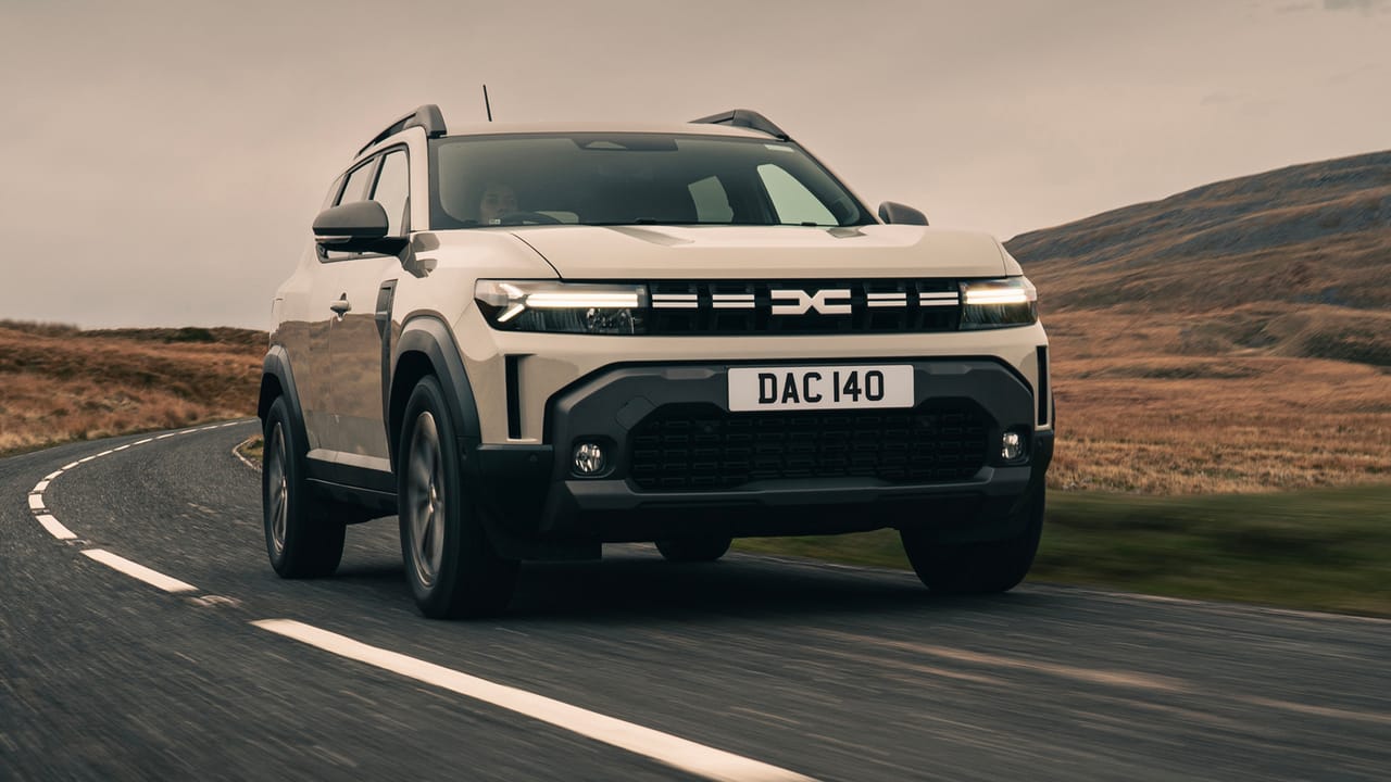 Dacia Duster Interior Layout & Technology | Top Gear