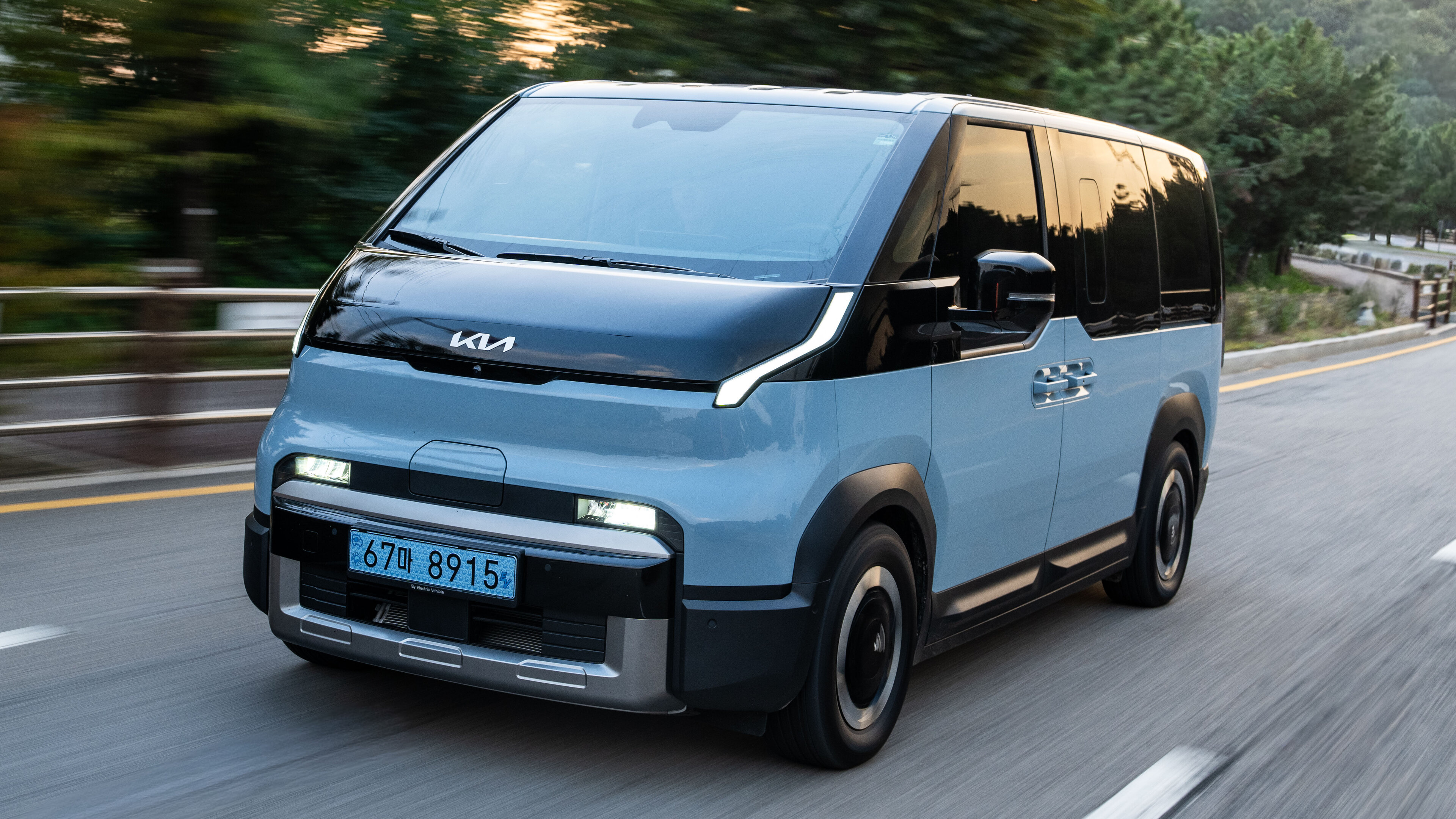 BMW 2 Series Active/Gran Tourer Price & Specs | Top Gear