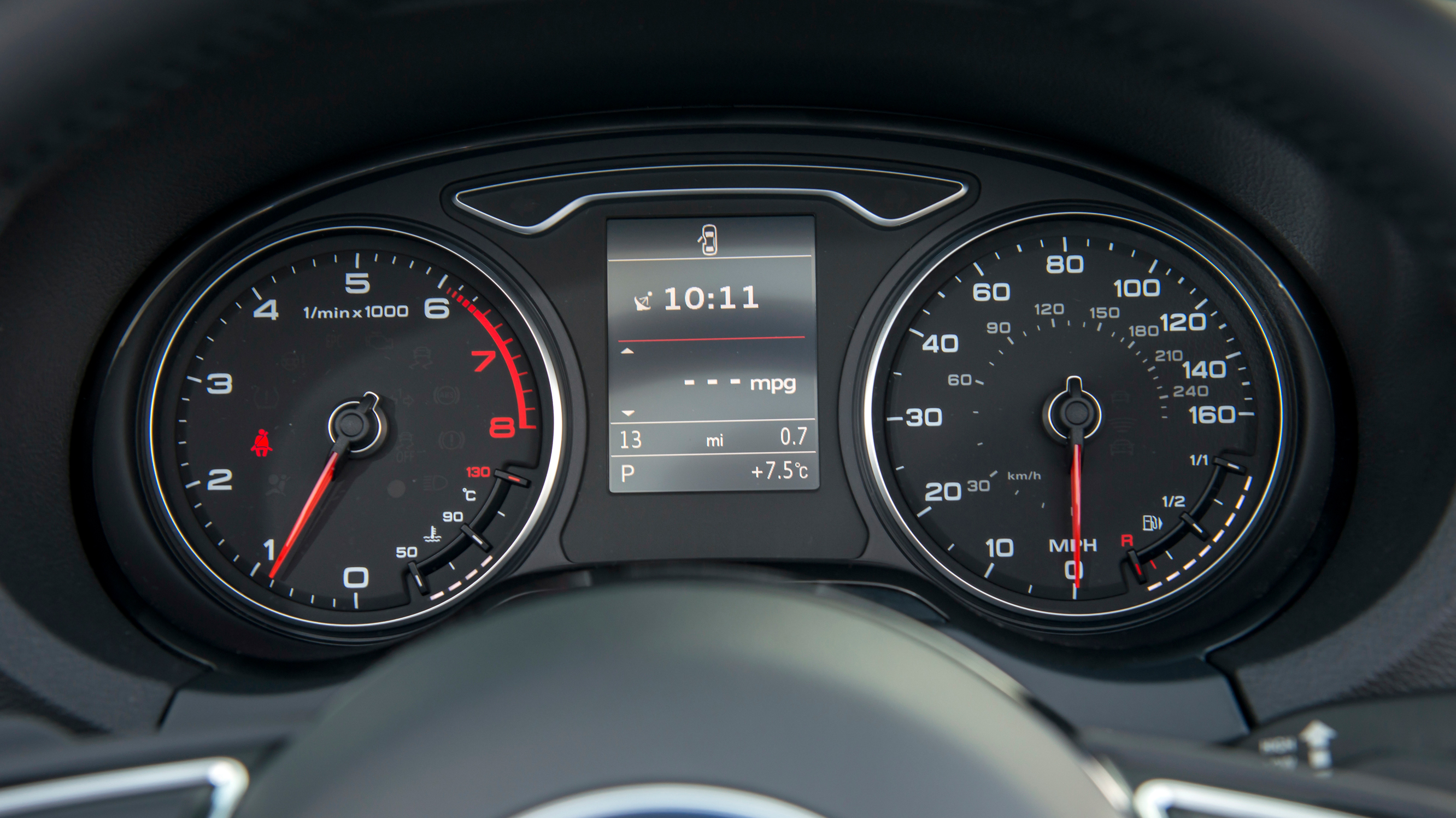 audi_a3_1.8t_fsi_cabriolet_2dr_-_interior_4_-_2014.jpg
