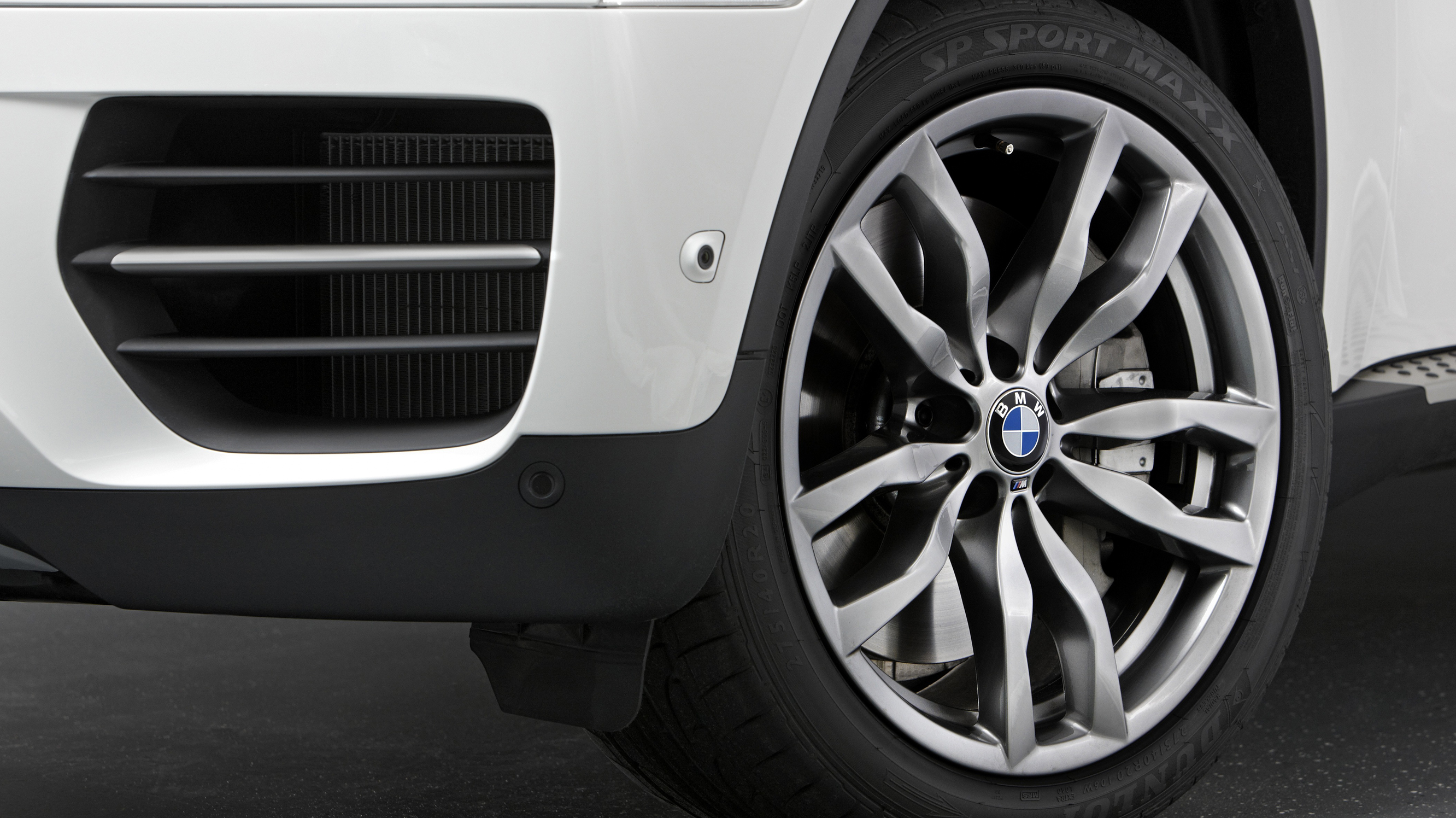 bmw_x6_xdrive_m50d_5dr_-_interior_4_-_2014.jpg