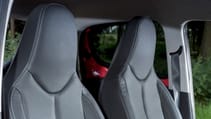 citroen_c1_1.0_vti_flair_5dr_-_interior_2_-_2014.jpg