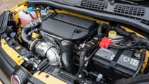 fiat_panda_0.9_twinair_90_cross_4x4_5dr_-_interior_1_-_2014.jpg