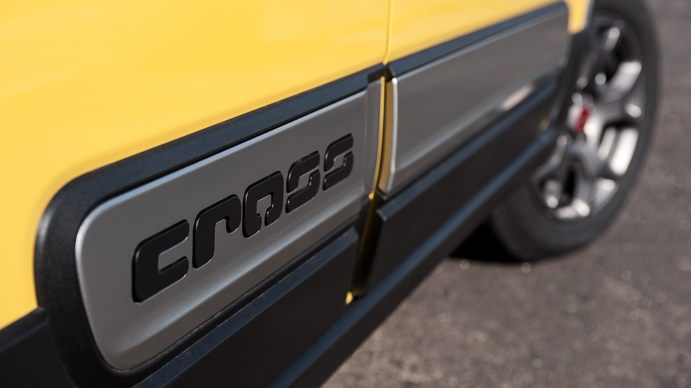 fiat_panda_0.9_twinair_90_cross_4x4_5dr_-_interior_4_-_2014.jpg