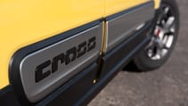 fiat_panda_0.9_twinair_90_cross_4x4_5dr_-_interior_4_-_2014.jpg