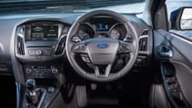 ford_focus_1.6_edge_5dr_-_interior_4_-_2014.jpg