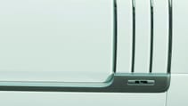 land_rover_range_rover_5.0_v8_supercharged_autobiography_lwb_auto_ss_-_interior_2_-_2014.jpg