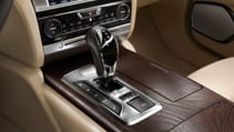 maserati_quattroporte_v6_s_4dr_auto_-_interior_3_-_2014.jpg