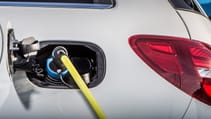 mercedes-benz_b_class_electric_drive_art_5dr_auto_-_interior_2_-_2014.jpg