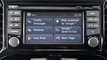 nissan_juke_1.2_dig-t_tekkna_5dr_-_interior_3_-_2014.jpg