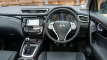 nissan_x-trail_1.6_dci_tekkna_4wd_5dr_-_interior_4_-_2014.jpg