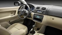 skoda_fabia_1.2_tsi_90_se_5dr_-_interior_3_-_2014.jpg